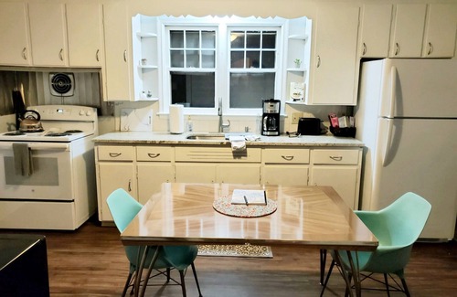 Niagara Falls Apartment | Minutes to Niagara Falls - 1BR minutes to Adventures! Great, Clean Location!❤💦