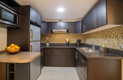 Cuenca Apartment | Mirador Urbano: Your Refuge in the City + garage