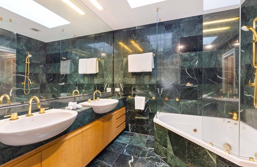 Port Douglas Villa | Mirage Resort Villa 124 with access to Sheraton Facilities