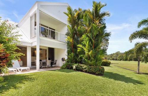 Port Douglas Villa | Mirage Resort Villa 152 with access to Sheraton Facilities
