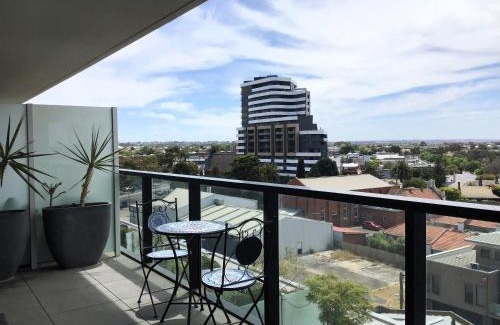 Geelong Apartment | MIRAMAR APARTMENTS 2 Bedroom Apartment with Bay Views on the Geelong Waterfront - 0504