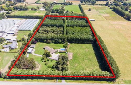 Clarkville House | Miranda Farm close to airport!