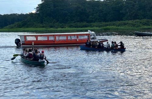 Tortuguero Hotel | Miss Miriam BeachFront Cabins
