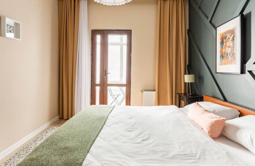 Gumussuyu Mahallesi Apartment | Missafir Stylish Flat Near Taksim Square