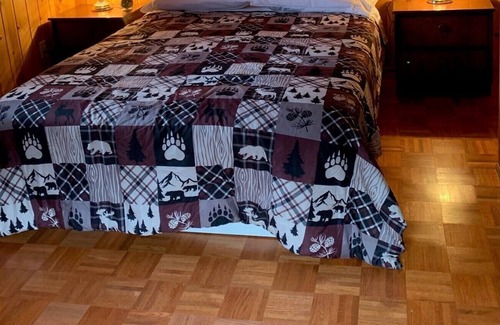 Okanagan-Similkameen Cabin | Missezula Lake Cabin 7 min walk to Beach & Lake