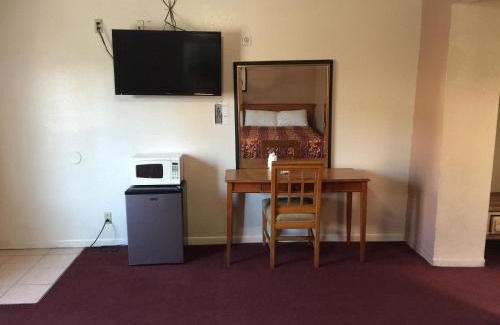 Lynwood Hotel | Mission Motel