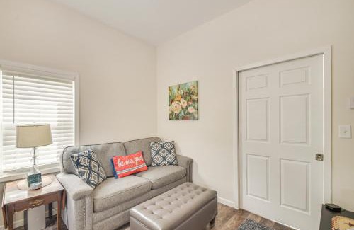 Port Byron House | Mississippi River Retreat with Views Walk to Water