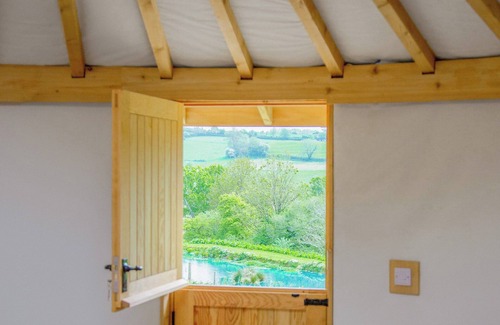 Bridport Cottage | Mistle Roundhouse - UKC6943