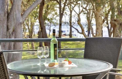 Nelson Bay Apartment | Mistral Court Unit 8 17 Mistral Close