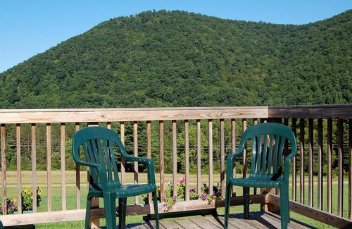Driftwood Cabin | Misty Pines Whitetail- Lodging With A Marvelous View In Elk Country.