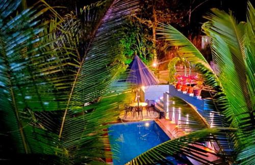 Rajakkad Hotel | Misty valley Private Pool Villa Munnar