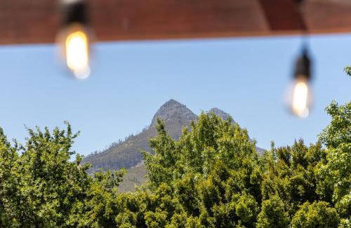 Koelenhof Bed & Breakfast | Mitre's Edge Simonsberg Studio