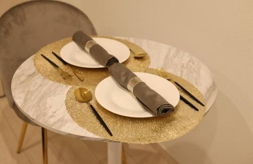 Shinagawa Apartment | Miu Hotel Shinagawa - Tokyo Travel Hub near Landmarks, Bullet Train & Airport