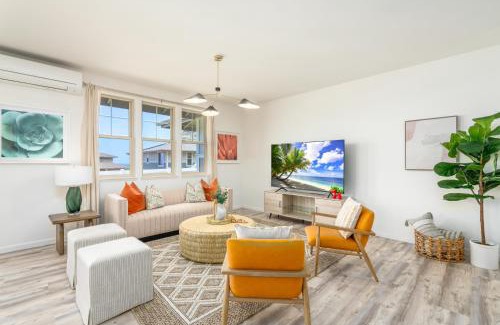 Makaha Valley House | #ML - Aloha Hoʻonani 3BR Home - MT & Ocean Views!