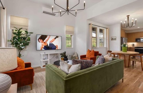 Makaha Valley House | @ML - Nohea Stylish Home w/Perks I Near Top Sight