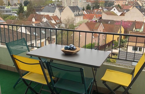 Neudorf South Apartment | MMETA 4 pers apartment in Strasbourg ideally located, terrace with unobstructed view