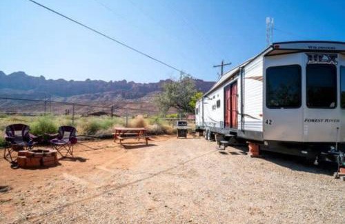 Moab South Valley House | Moab RV Resort Glamping RV Fully Setup OK42