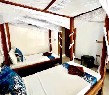 Pongwe Bed & Breakfast | Moayana Liora