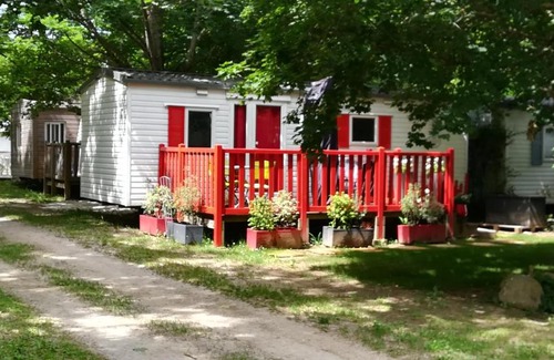 Fuilla Other | MOBIL HOME à l'ombre du train jaune