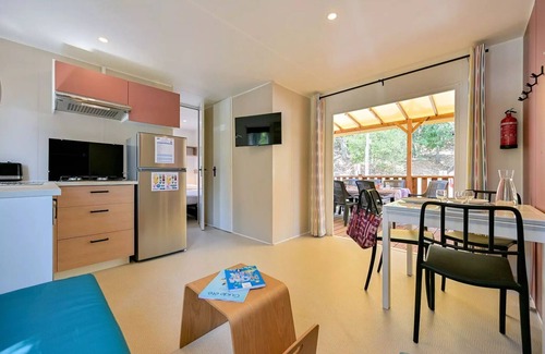Beauvoir House | Mobil-home | Comfort XL | 2 Bedrooms | 4/6 pers. | Raised terrace | A/C | TV