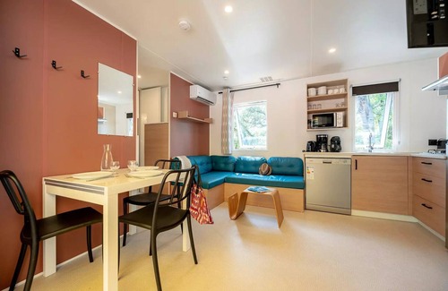 Beauvoir House | Mobil-home | Comfort XL | 2 Bedrooms | 4/6 pers. | Raised terrace | A/C | TV