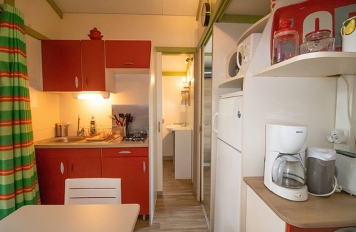 Pianotolli-Caldarello House | Mobile Home 'Chalet Confort A Proche De La Mer' with Shared Pool, Terrace and Air Conditioning