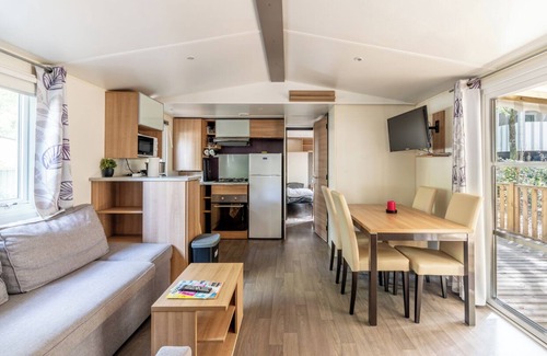 Saint-Brevin-les-Pins RV Rental | Mobile Home '8 Personnes' with Shared Pool and Private Terrace