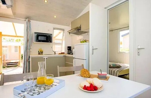 Wanroij House | Mobile-home | Comfort | 2 Bedrooms | 4 persons | Raised terrace