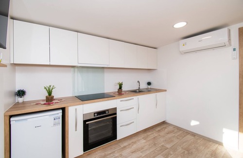 Tisno House | Mobile home Banovi dvori (88891-K1) - Tisno - island Murter