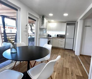 Grebastica Apartment | Mobile Home Luxor
