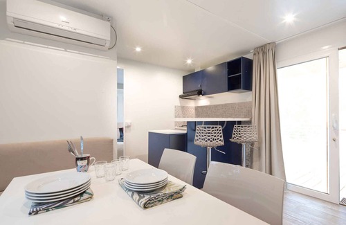 Vignola Mare House | Mobilehome with beach service and pool