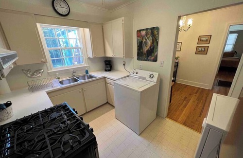 Fondren House | Mockingbird House 3 Bedroom, 2 Bath home in North Fondren
