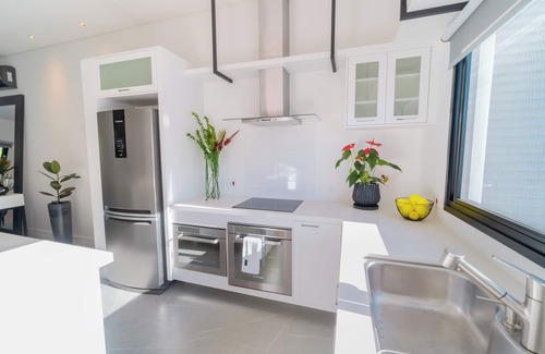 Foz do Iguacu House | Modern Villa with KING BED in the heart of Iguaçu Falls