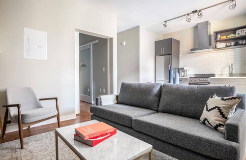 Mount Vernon Triangle Apartment | Mod Mount Vernon 1BR w/Gym, Rooftop, nr. Restaurants, by Blueground