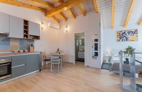 Pjescana Uvala House | Modean in Pula - Haus für 2-3 Personen