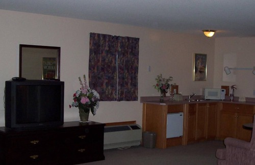 East Kootenay Hotel | Model A Inn