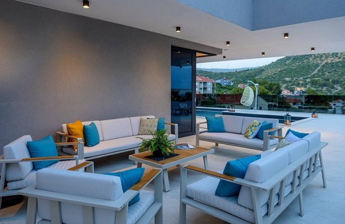 Marina Villa | ModernÂ Trogir Villa | Villa Preko Gold | 4 Bedrooms | Sauna