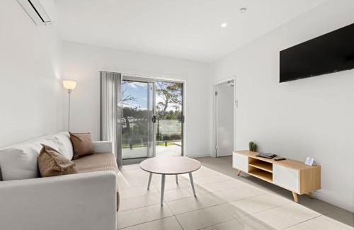 Callala Beach Hotel | Modern 1 Bed Apartment - 6 Min walk to beach