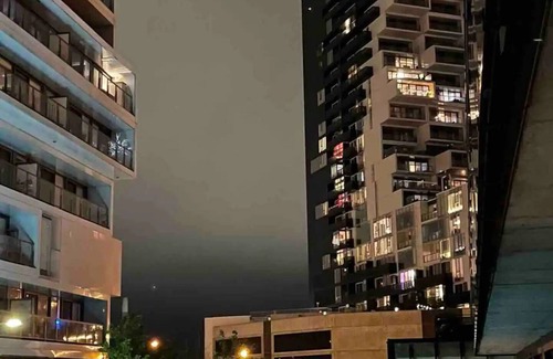 West Don Lands Condo | Modern 1-Bed Condo Downtown. Steps from Distillery District, Remote Work Ready