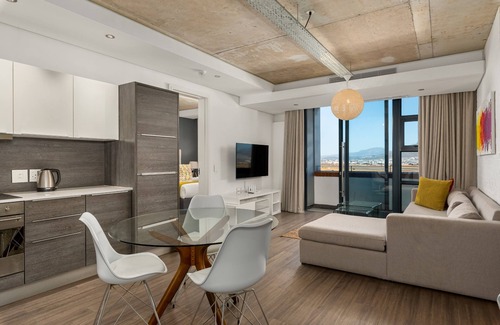 Century City Apartment | Modern 1 Bedroom Apartment in Century City