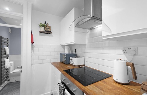 Gravesend Apartment | Modern 1 Bedroom Apartment in Gravesend