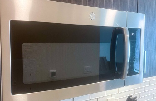 Kerns Apartment | Modern 1B w/AC