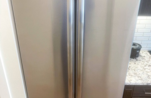 Kerns Apartment | Modern 1B w/AC