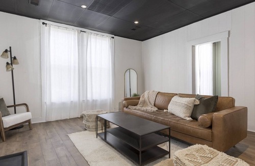 Smoketown Jackson House | Modern 1BD near Logan St Market