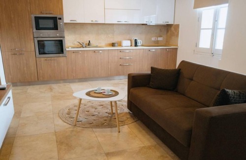 Madliena Apartment | Modern 1BDR City Suite with WiFi & Harbour Views!