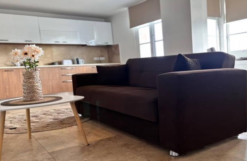 Madliena Apartment | Modern 1BDR City Suite with WiFi & Harbour Views!