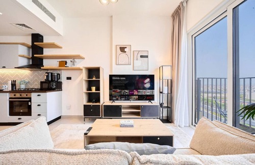 Dubai Apartment | Modern 1BR at Collective | Dubai Hills Mall Nearby