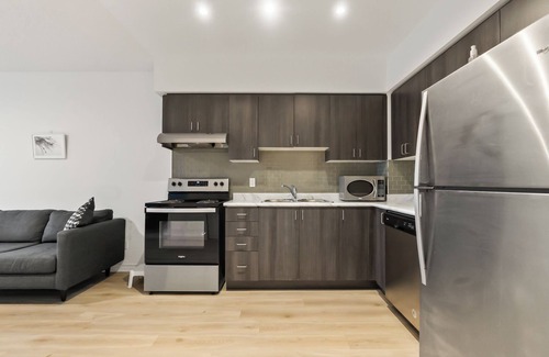 West Hill Apartment | Modern 2-Bed, 2-Bath Apartment, Family-Friendly, Free Parking, Gym & Party Room!