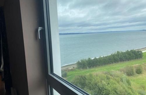 Newhaven Apartment | Modern 2 bed apartment with stunning seaside view