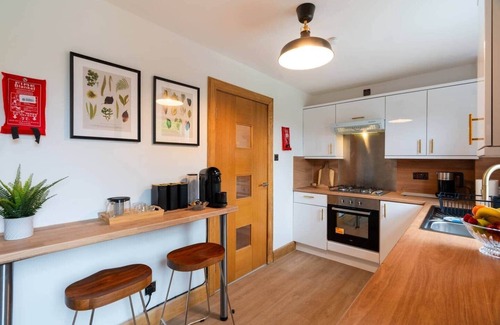 Newton Mearns House | Modern 2 bed home in Glasgow